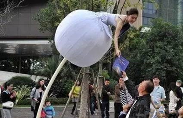 餐廳派傳單的N種姿勢 這樣發能省掉20萬的廣告費！