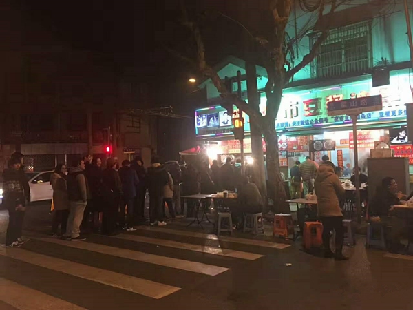 把豆漿油條做成夜宵，外賣月銷破百萬，他已經做了7年的網紅